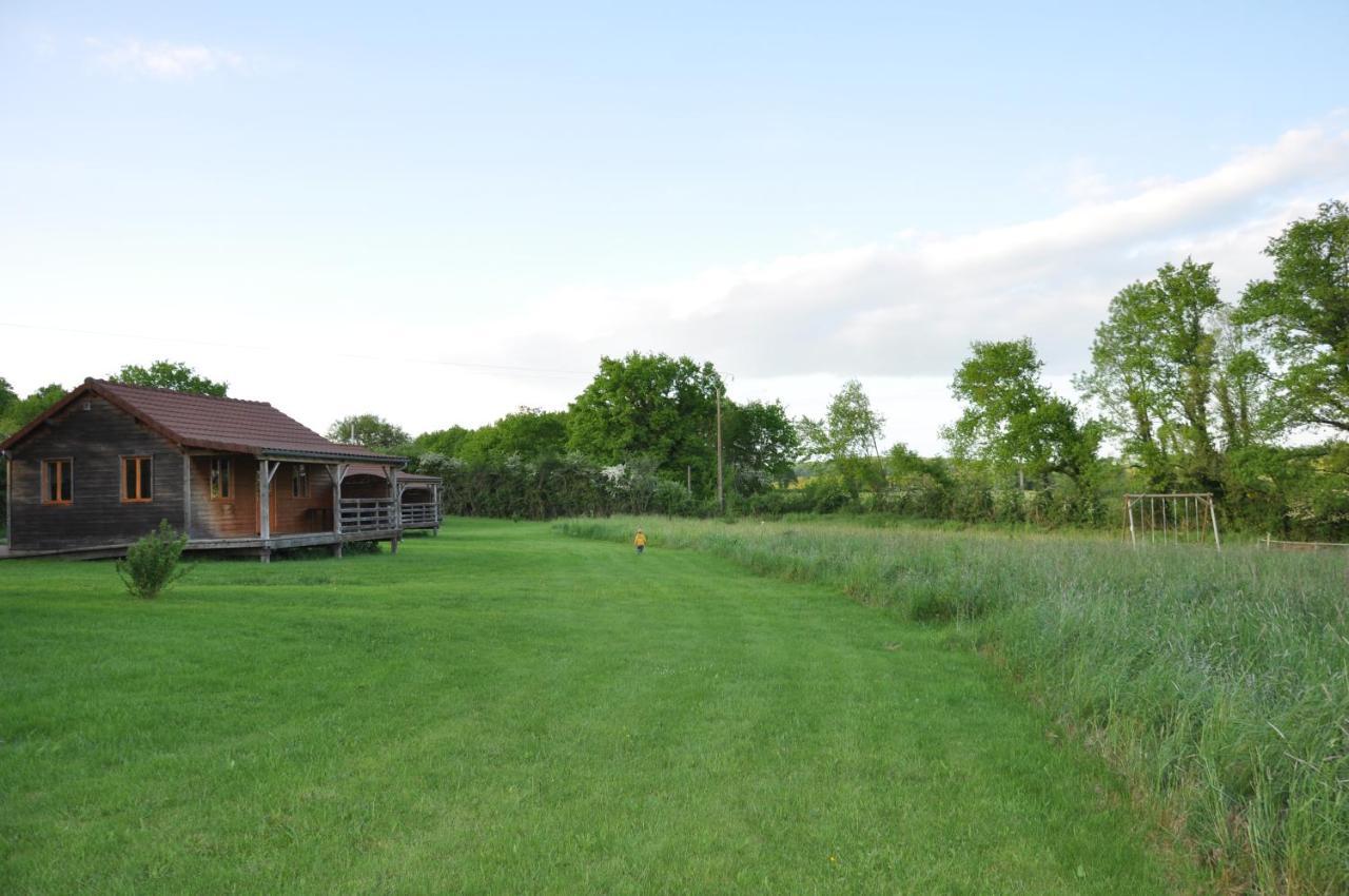 Villa Le Champ Radis à Marigny-sur-Yonne Extérieur photo